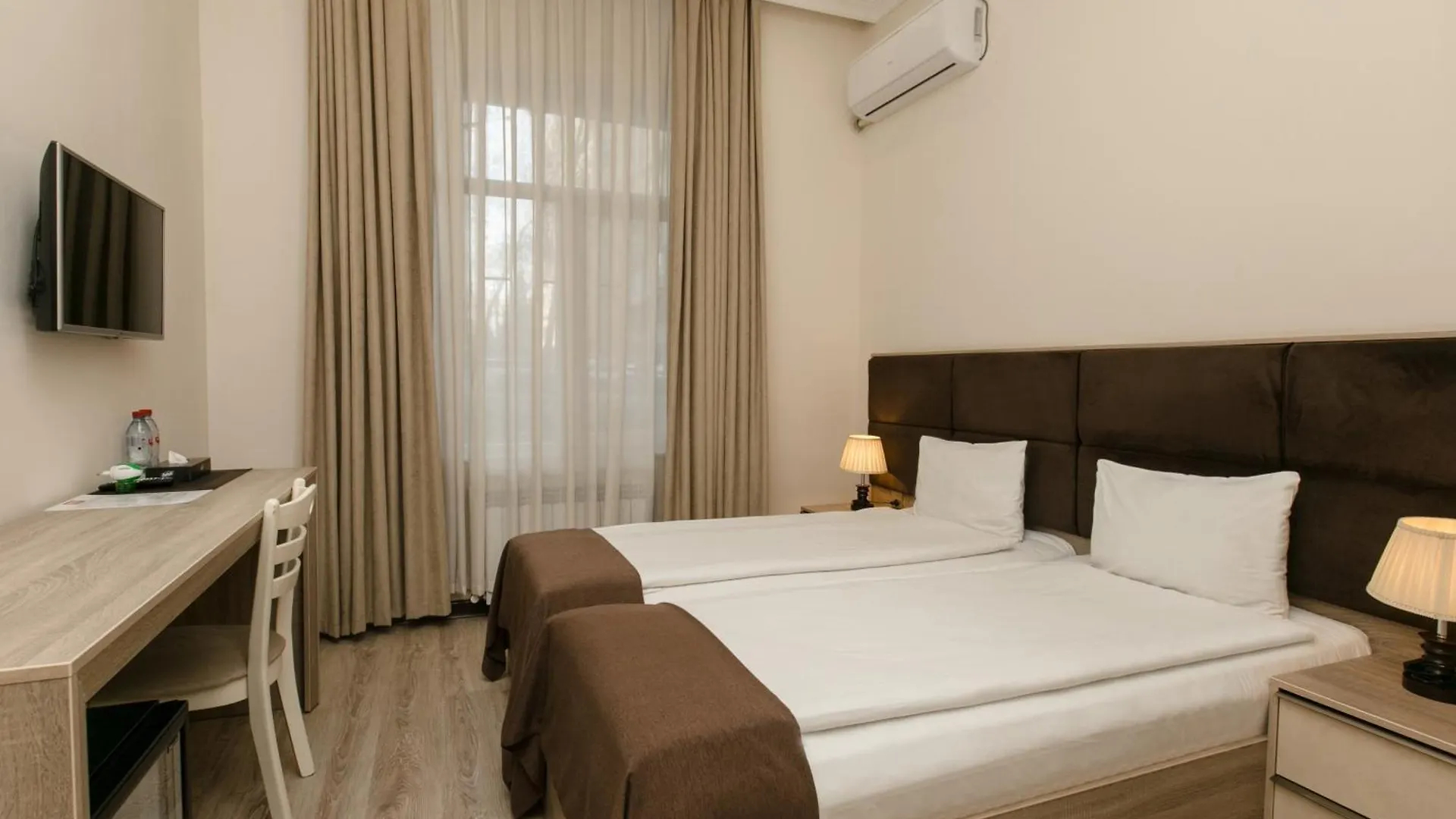 באקו Zorqe Street Hotel