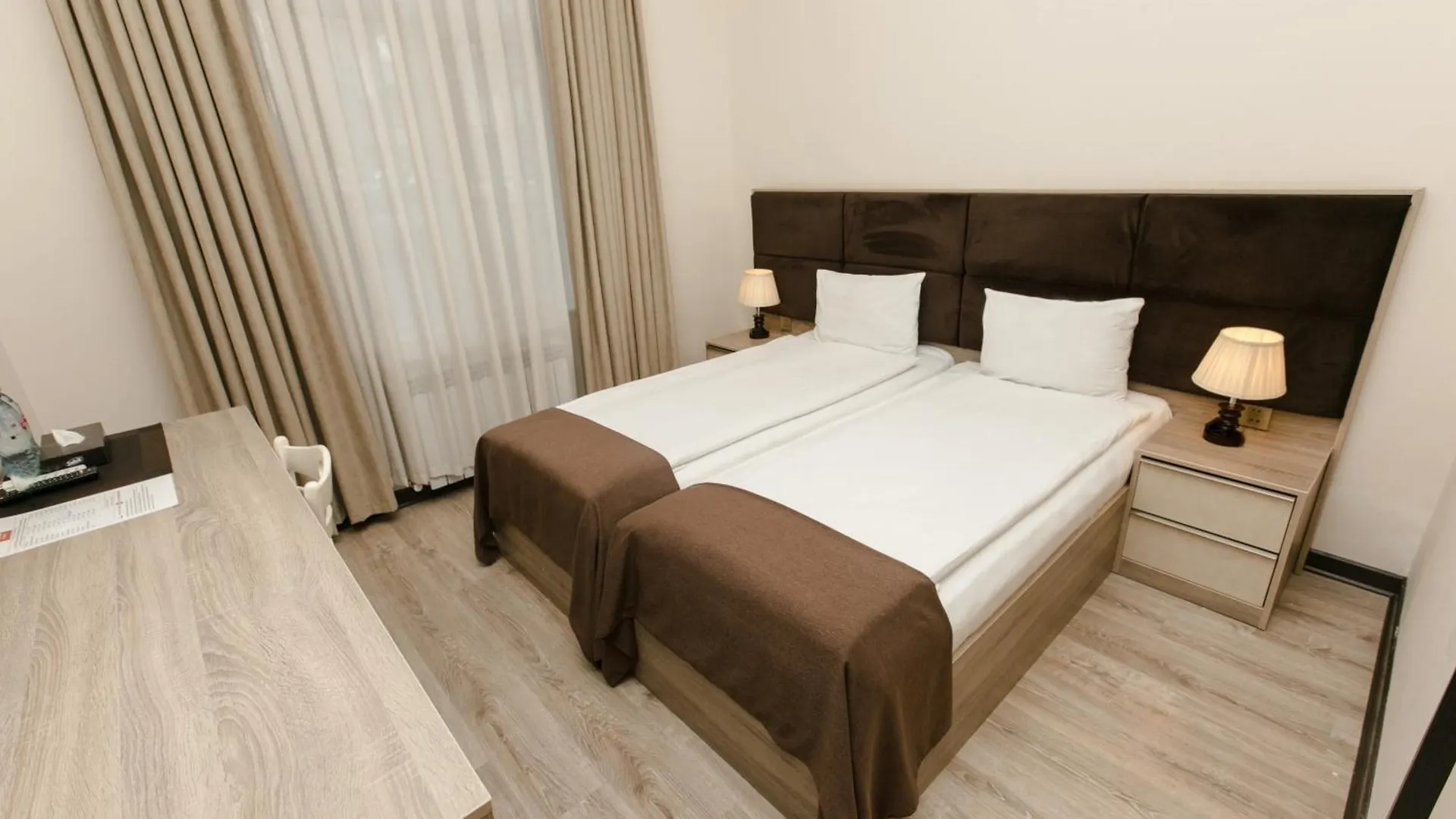 באקו Zorqe Street Hotel
