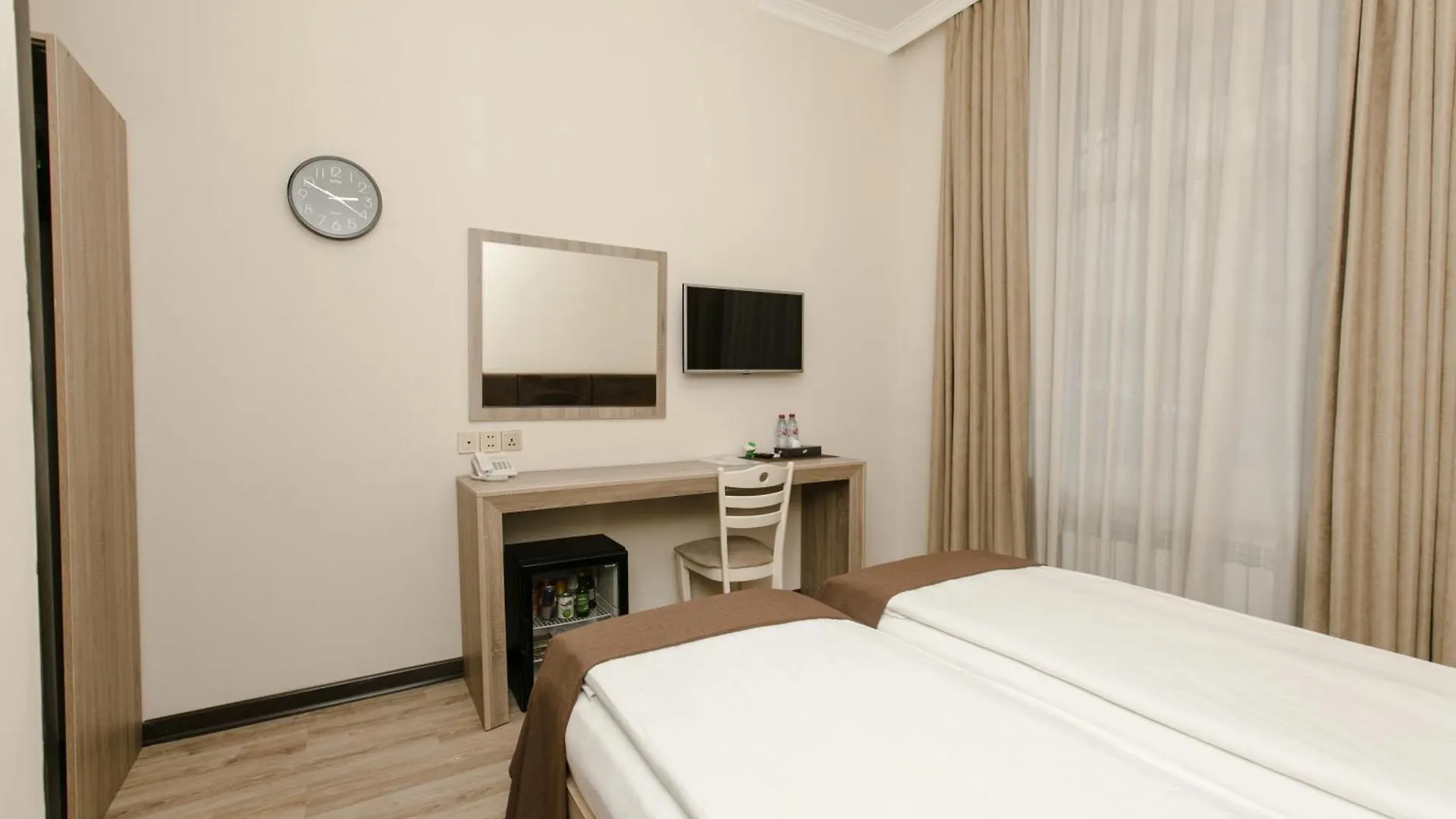 באקו Zorqe Street Hotel 0*,